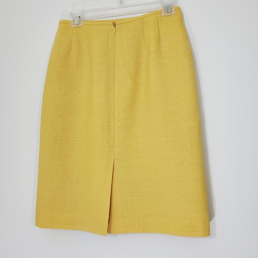 Le Suit Yellow Vintage Button Front Suit, Size 6P - Picture 5 of 13